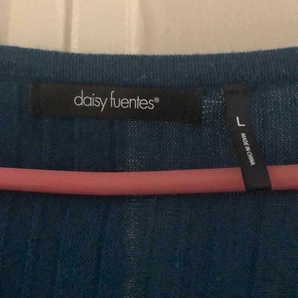 Sweater - Picture 3 of 4